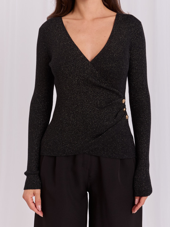 Elegancki czarny sweter z kopertowym dekoltem