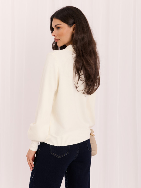 Elegancki sweter ecru z kołnierzykiem i guzikami