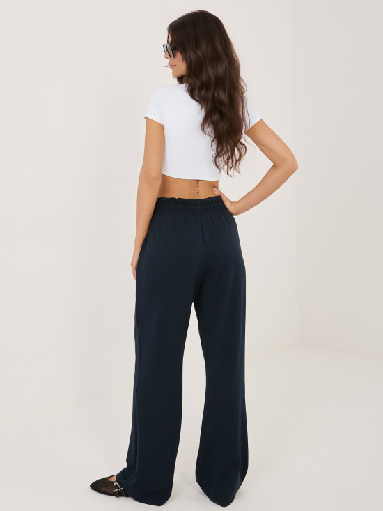 Granatowe spodnie dresowe z paskami i wysokim stanem