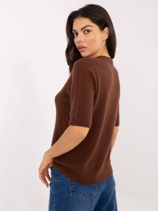 Beżowy sweter z krótkim rękawem