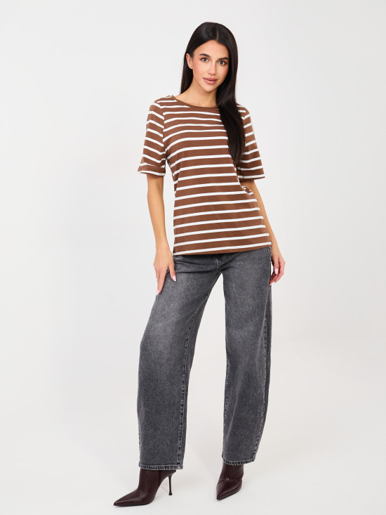 Beżowy t-shirt w paski z krótkim rękawem