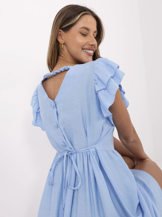 Rozkladaná letnia sukienka w jasnej modrej