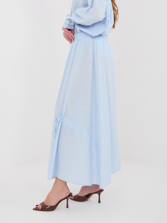 Jasnoniebieska spódnica midi z wiązaniem