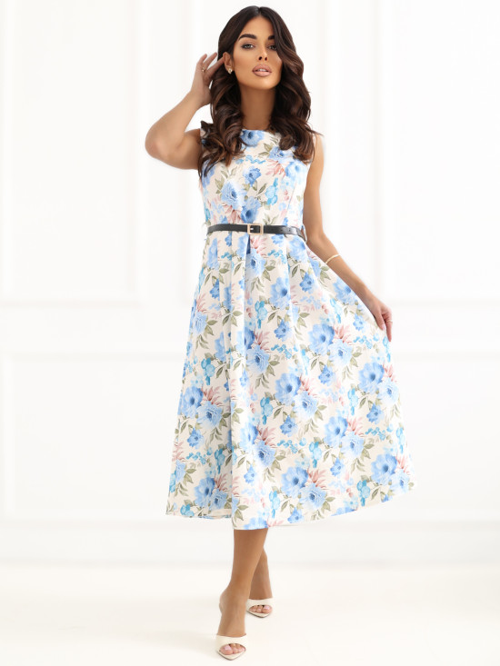 Jasnoniebieska rozkloszowana sukienka midi z paskiem