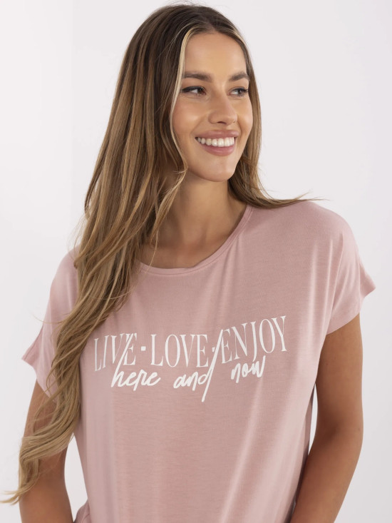Stylowe t-shirt z napisem w jasnym różowym