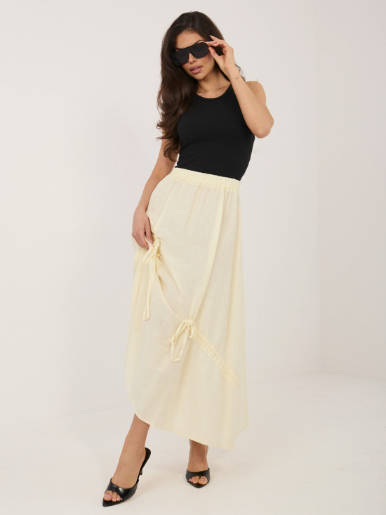 Żółta spódnica midi z wiązaniem