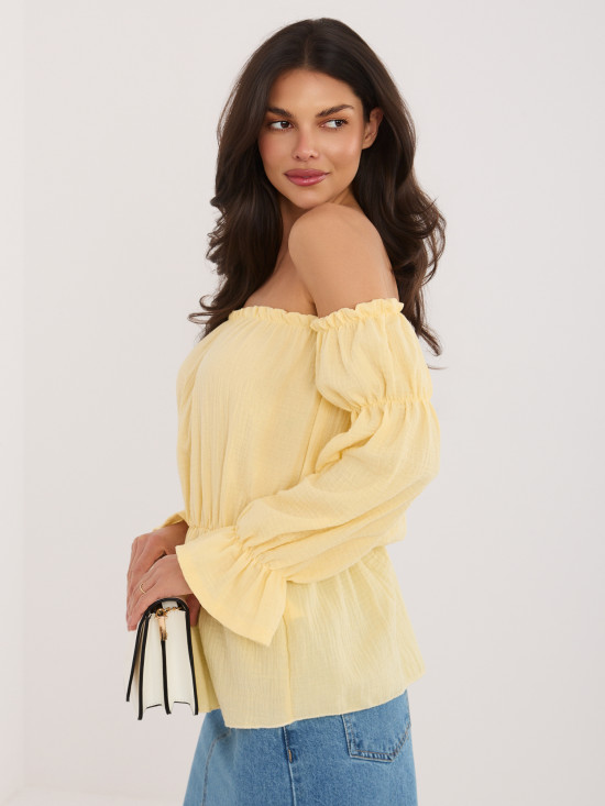 Żółta bluzka hiszpanka z bufiastym rękawem