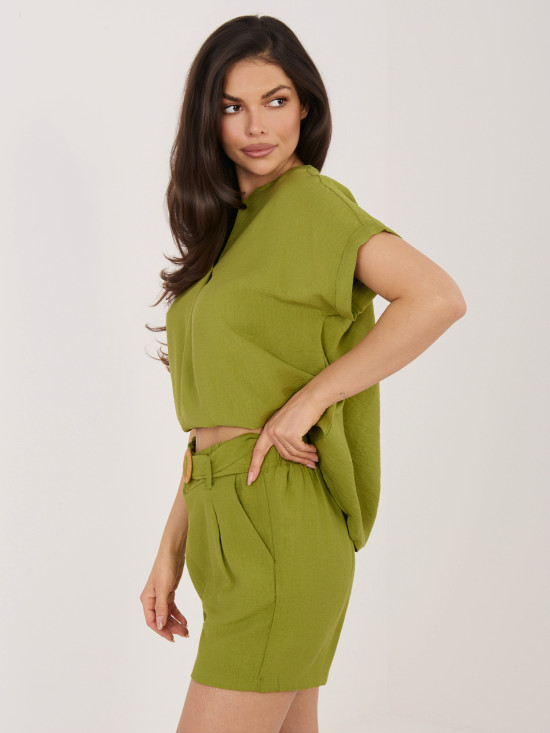 Damskie oliwkowe szorty z paskiem