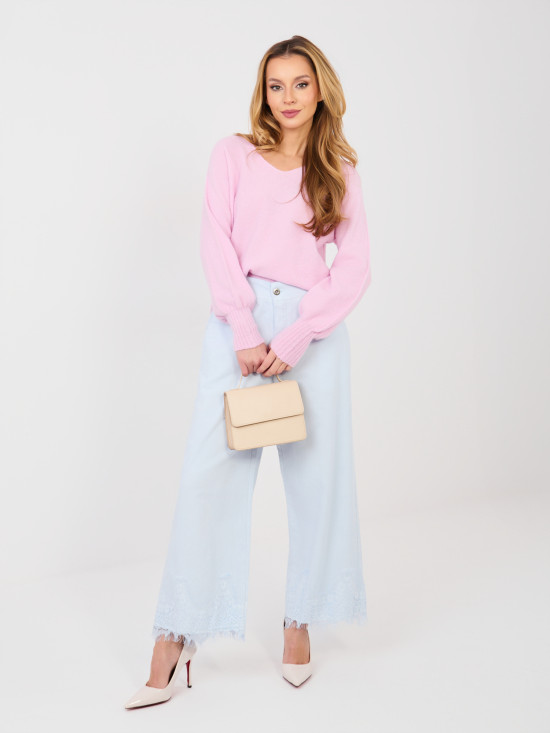 Różowy sweter z dekoltem w serek