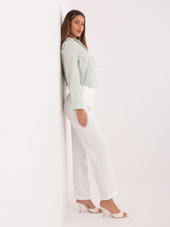 Pistacjowa koszula w paski z długim rękawem