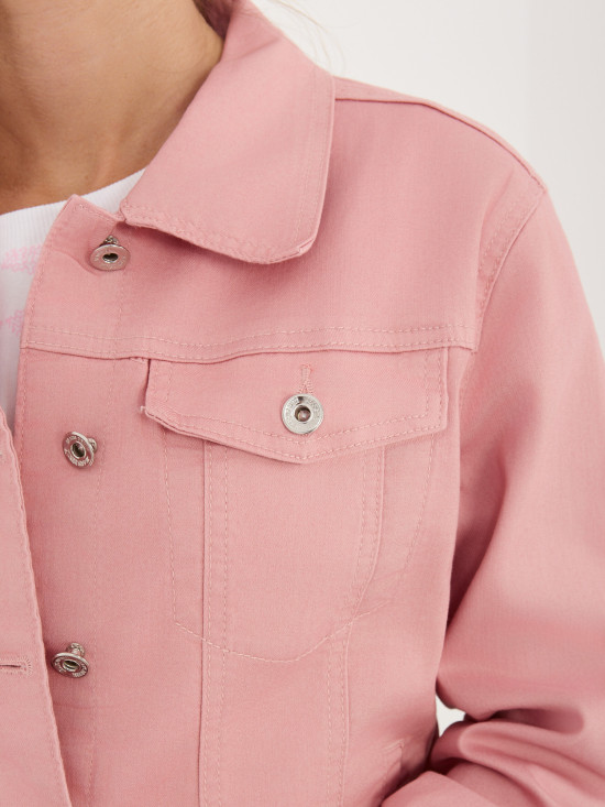 Różowa kurtka jeansowa z kołnierzykiem