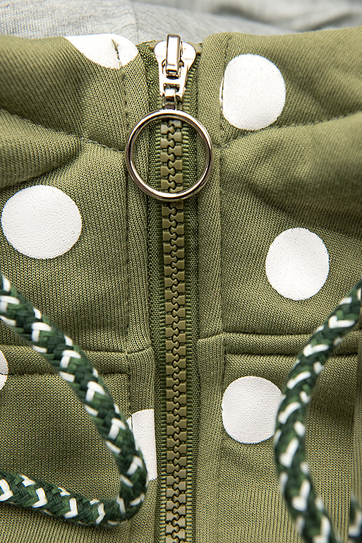 Komplet dresowy w kropki khaki/czarny