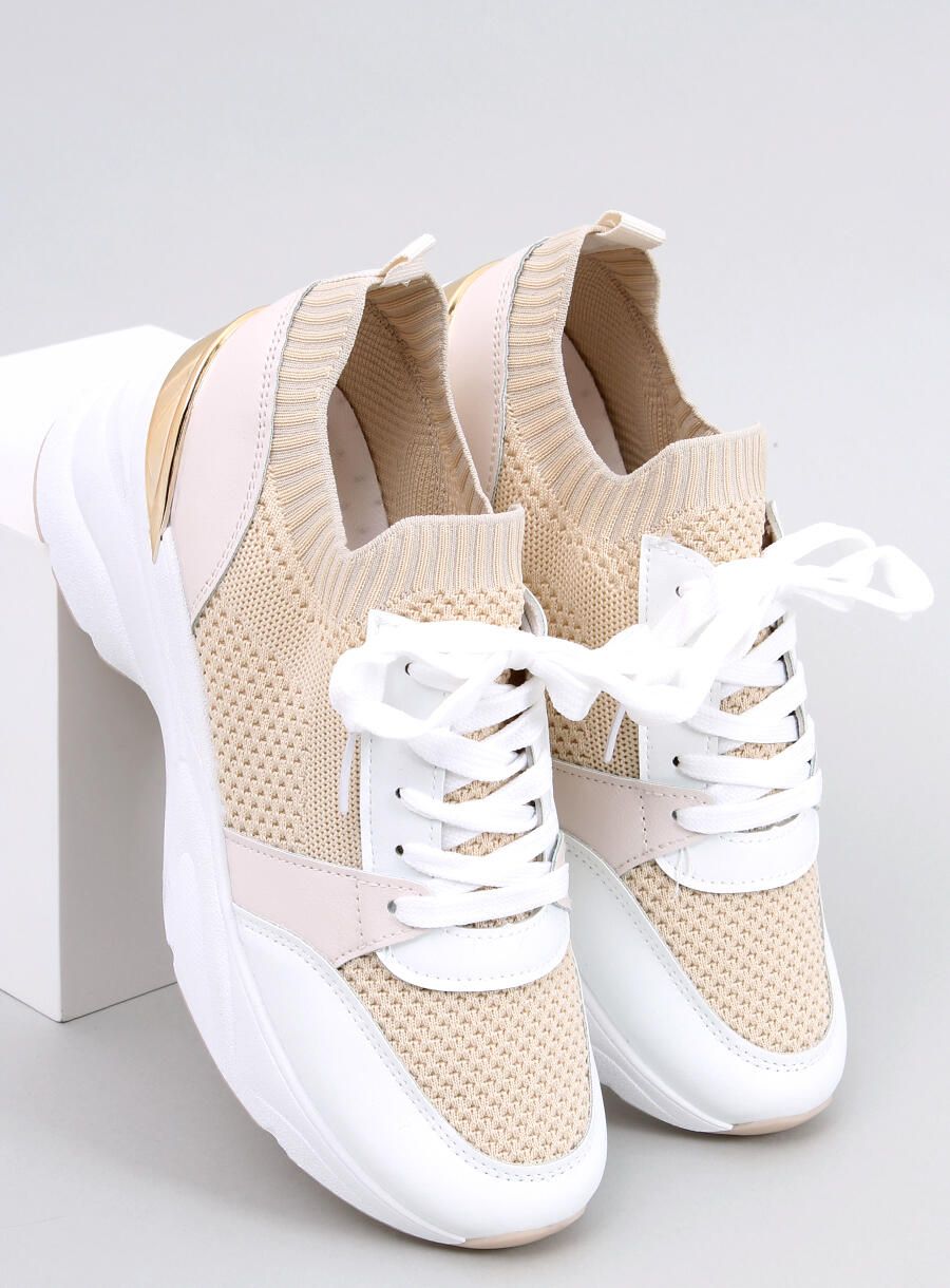 Sneakersy na koturnie beige