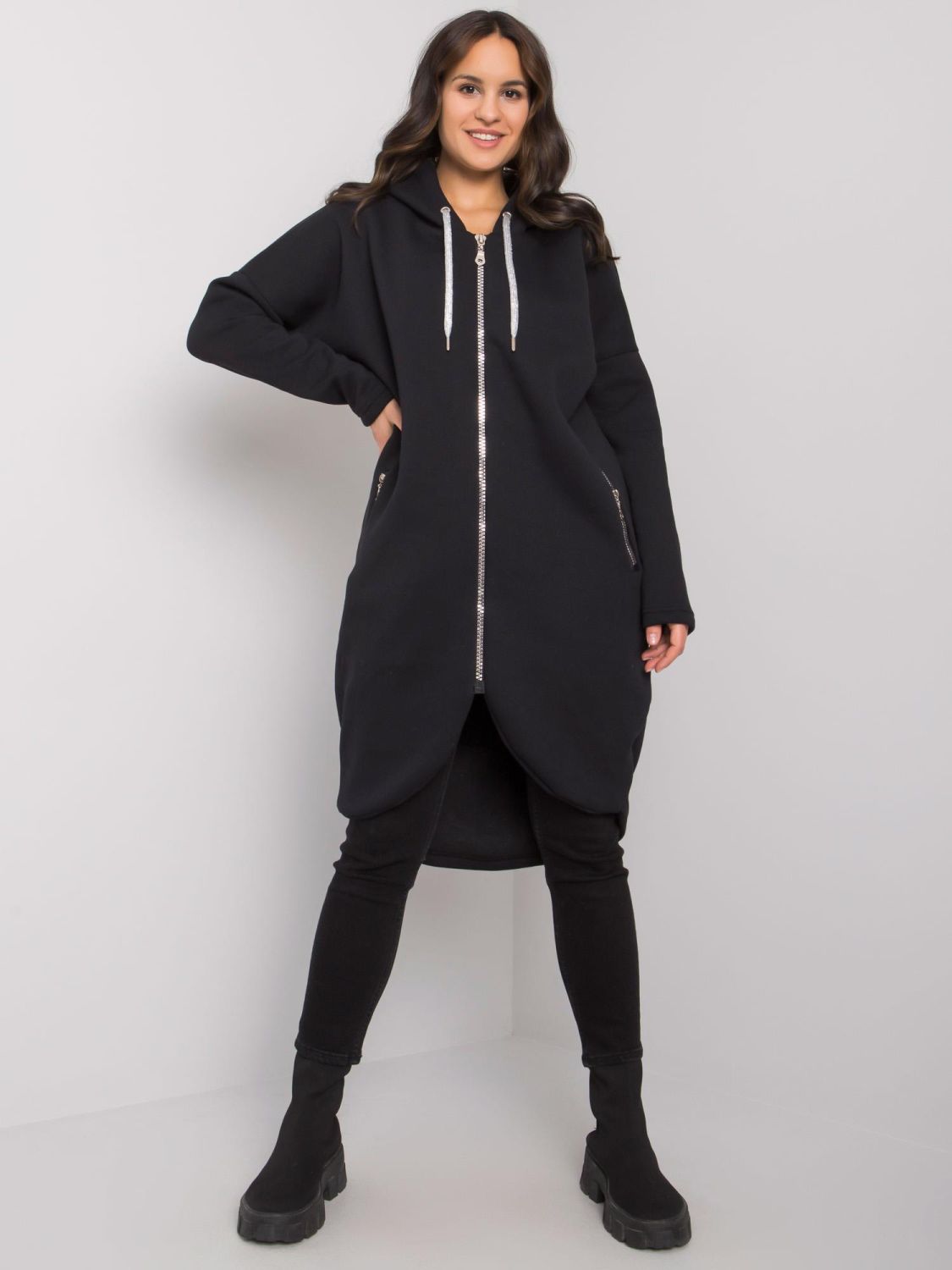 Stylowa czarna bluza z kapturem