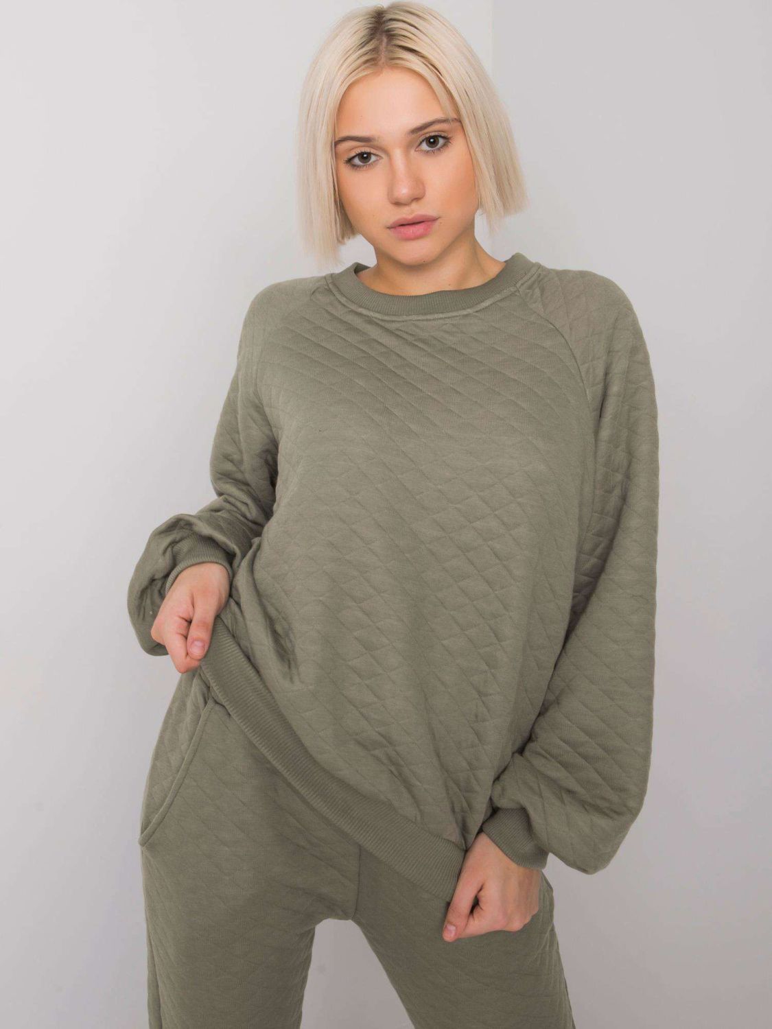 Stylowy damski komplet w khaki