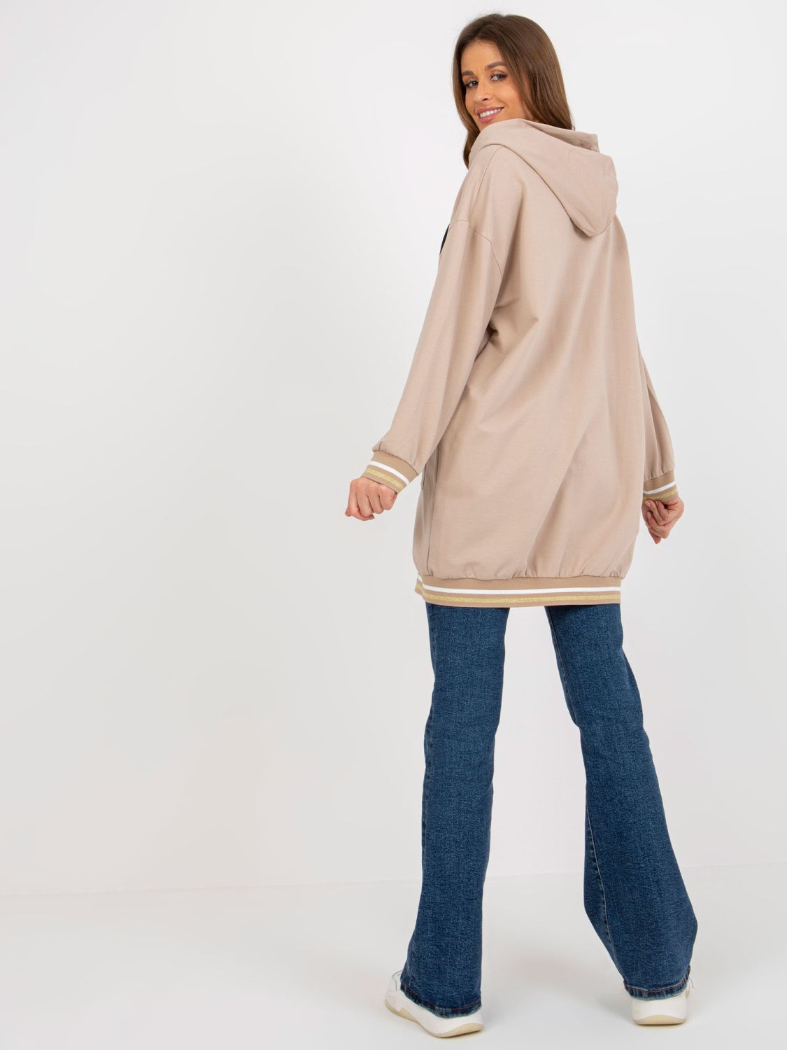 Beżowa długa oversize bluza