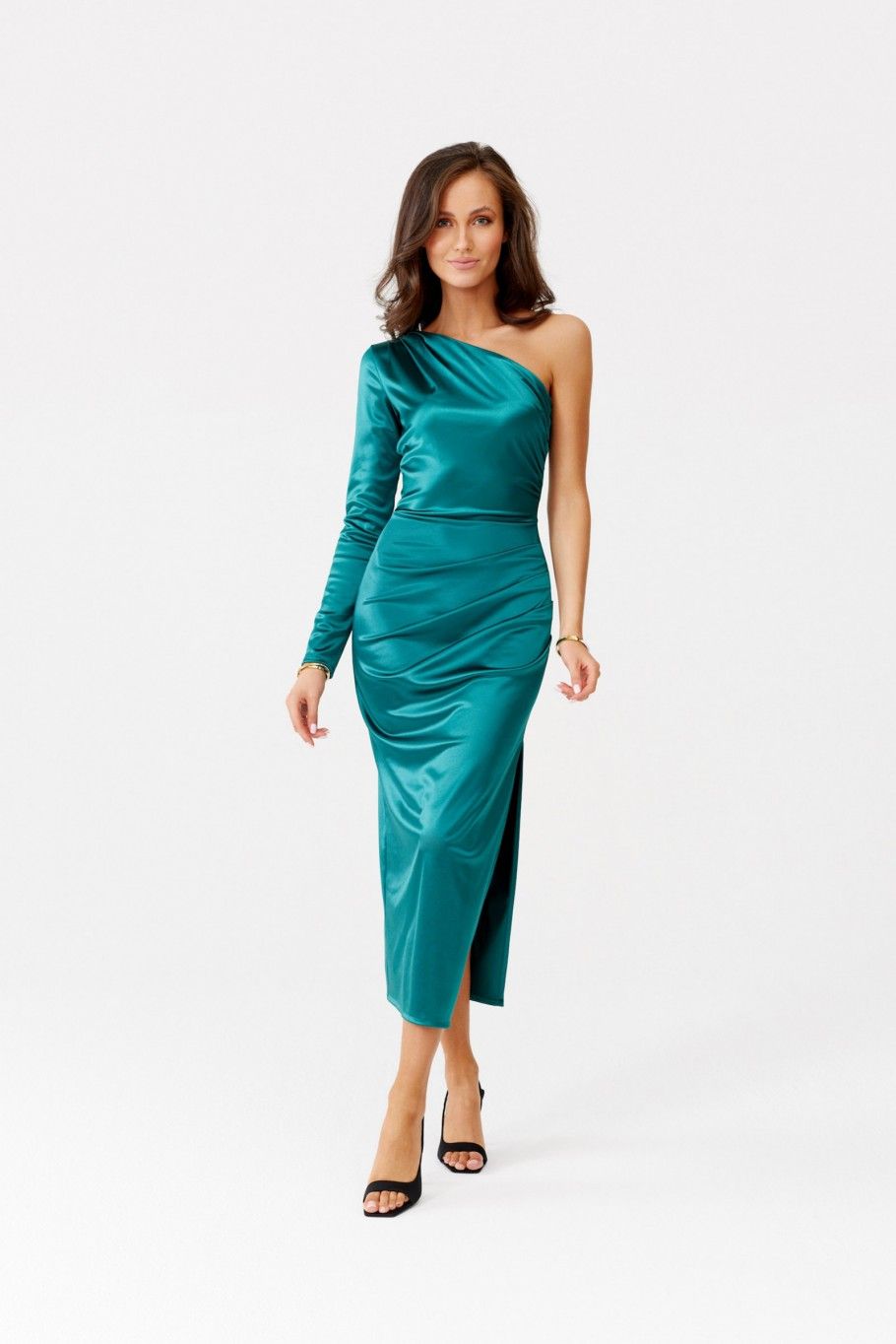Satynowa sukienka midi z jednym długim rękawem, zielona