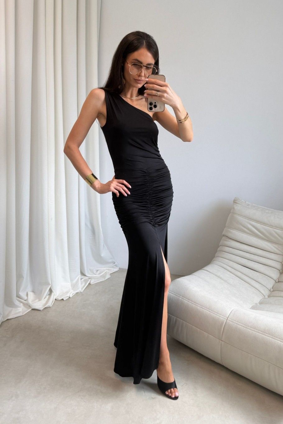 Czarna sukienka maxi
