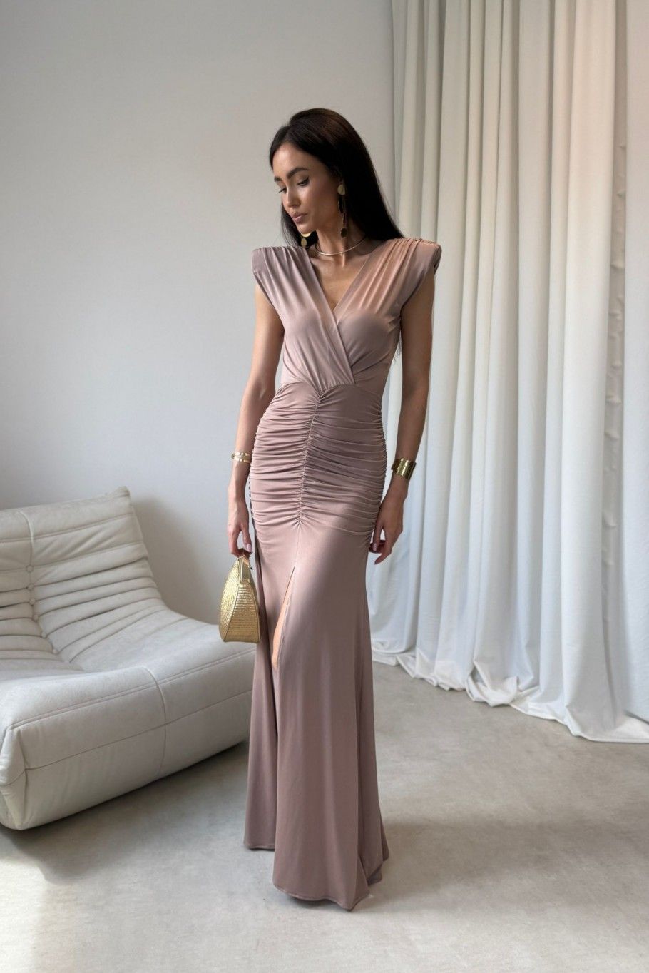 Noelia – maxi sukienka w kolorze mokka