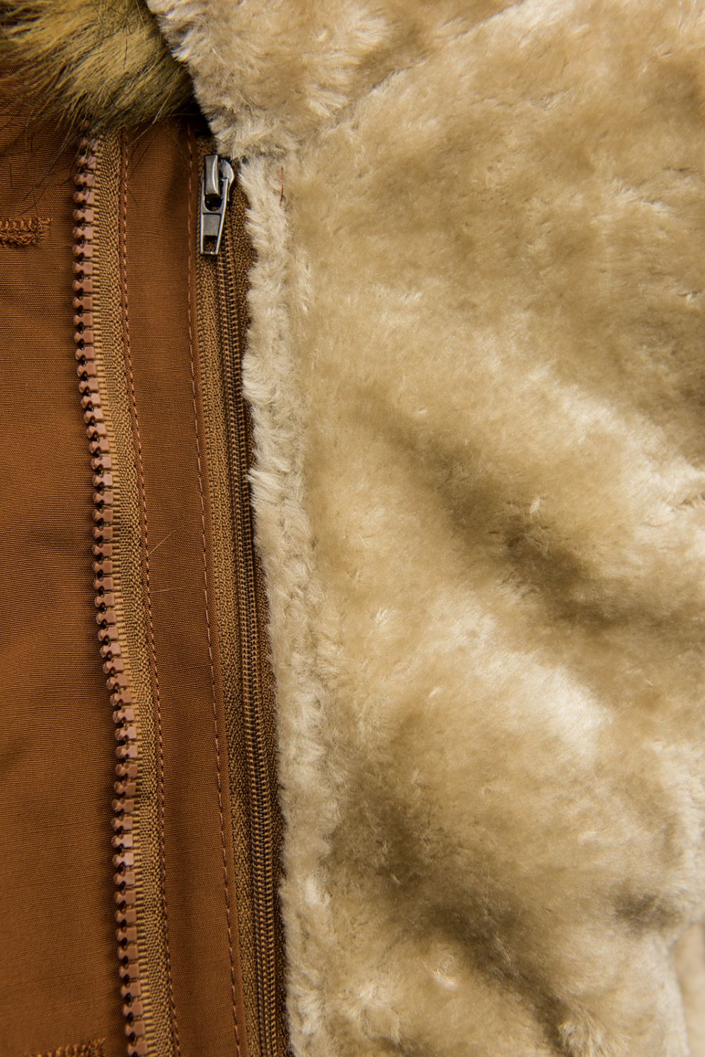Camel brązowa parka na jesień/zimę z odpinaną podszewką