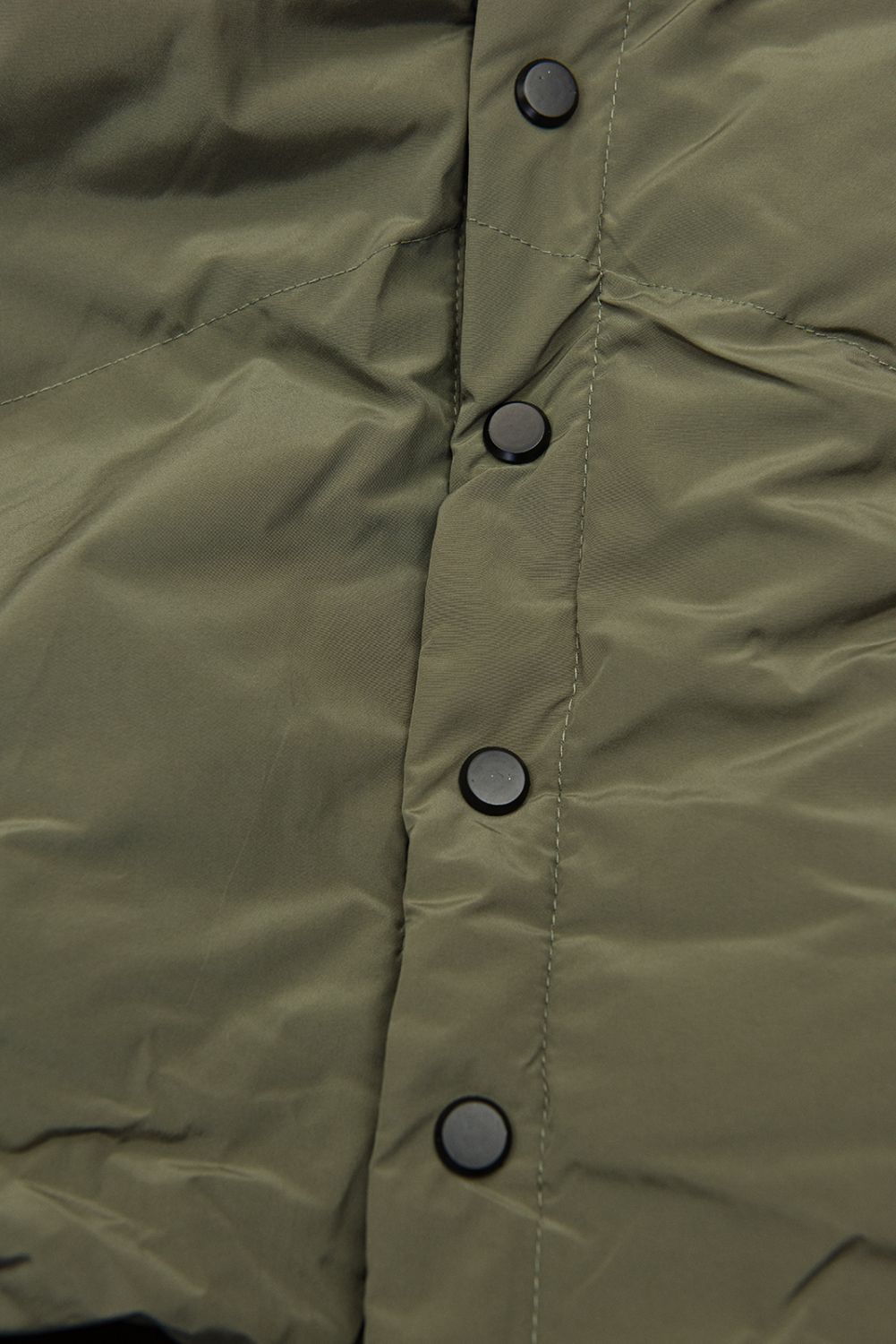 Oliwkowo-zielona długa kurtka na zimę