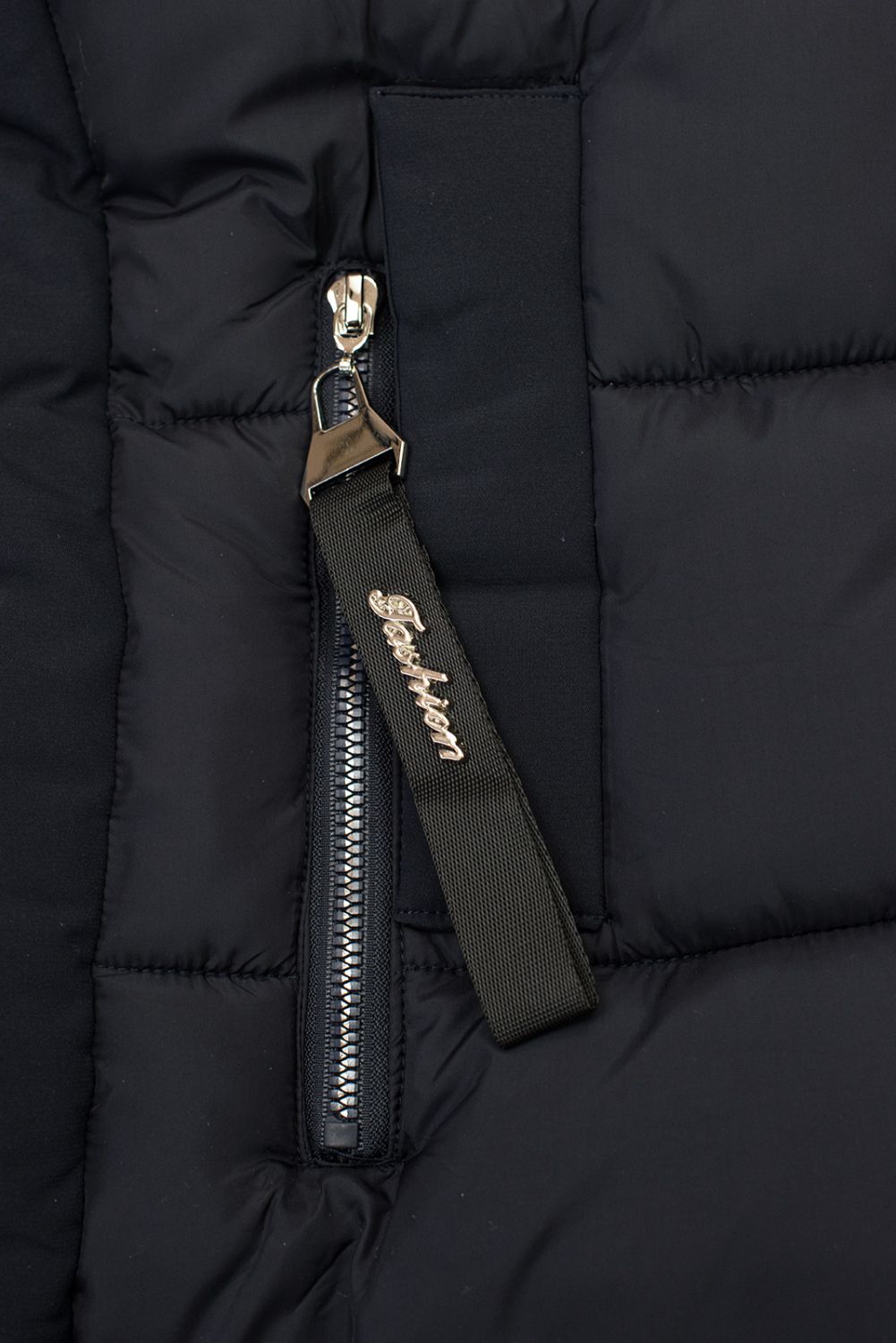 Szara długa kurtka zimowa z futerkiem