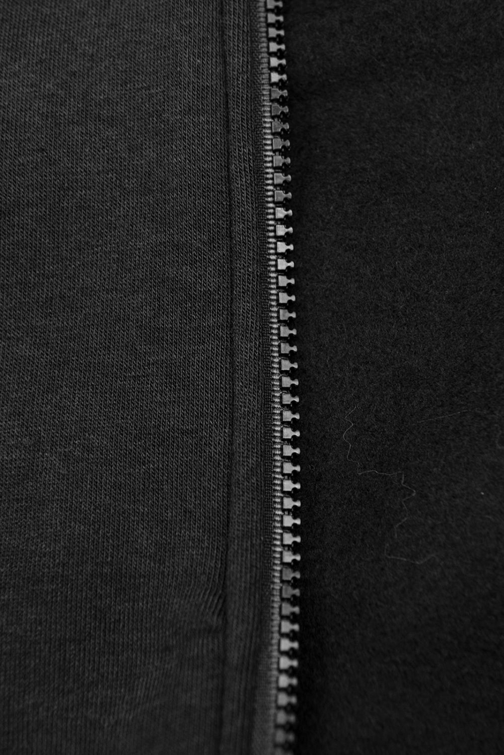 Czarny komplet dresowy na zamek