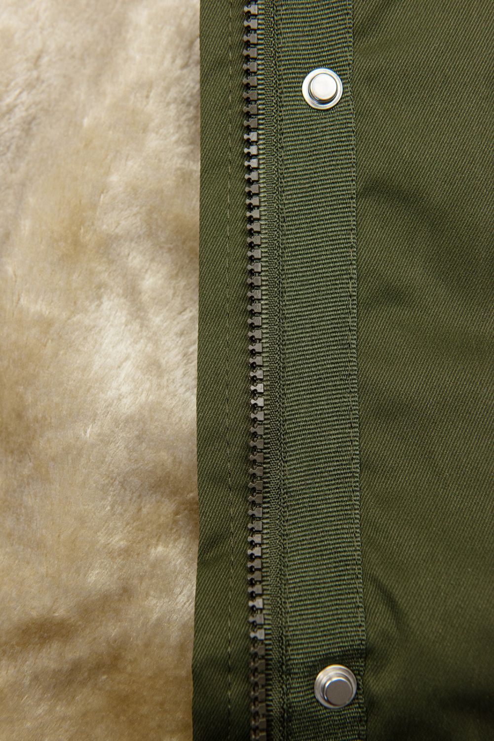 Khaki parka z odpinaną podszewką i futerkiem