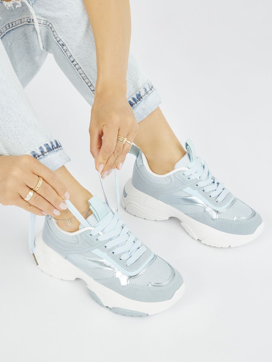 Niebieskie sportowe buty damskie na grubej podeszwie