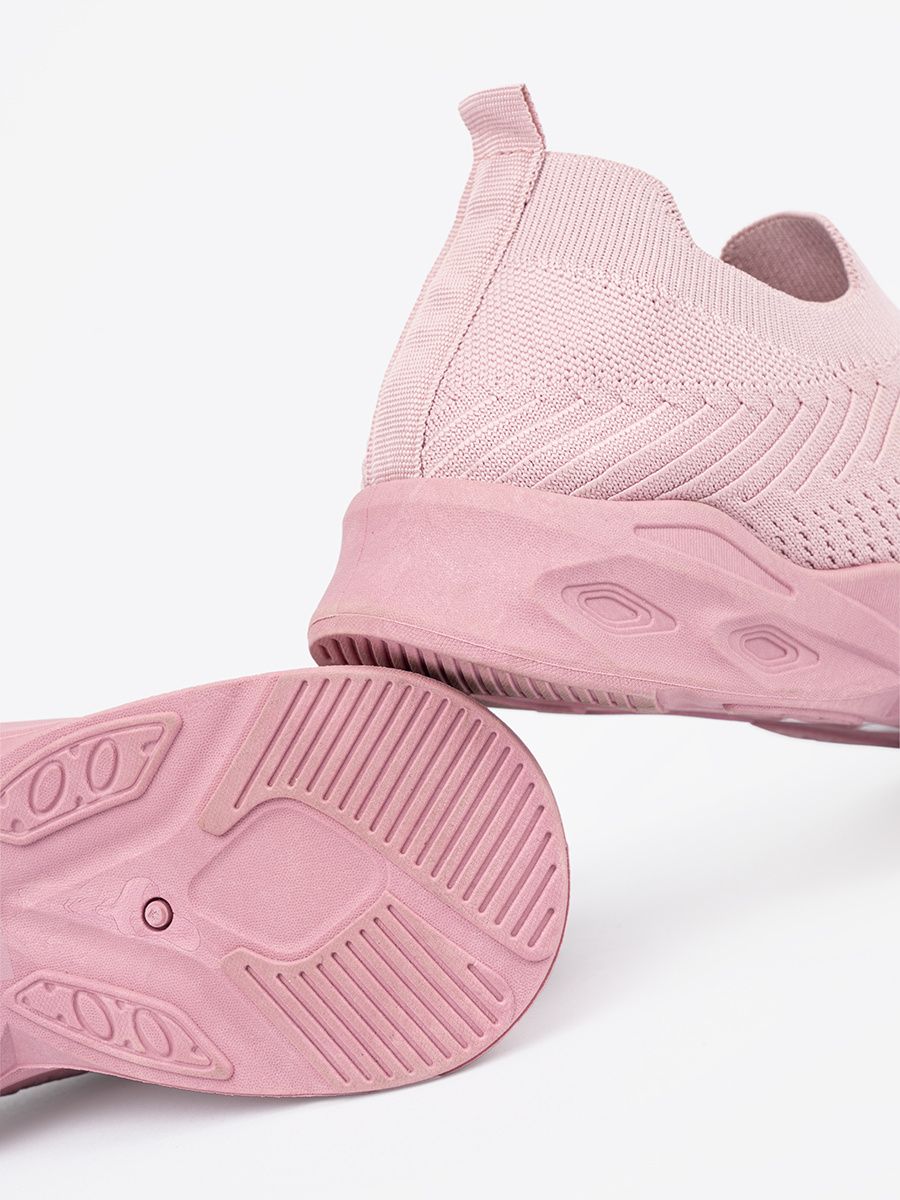 Różowe buty sportowe