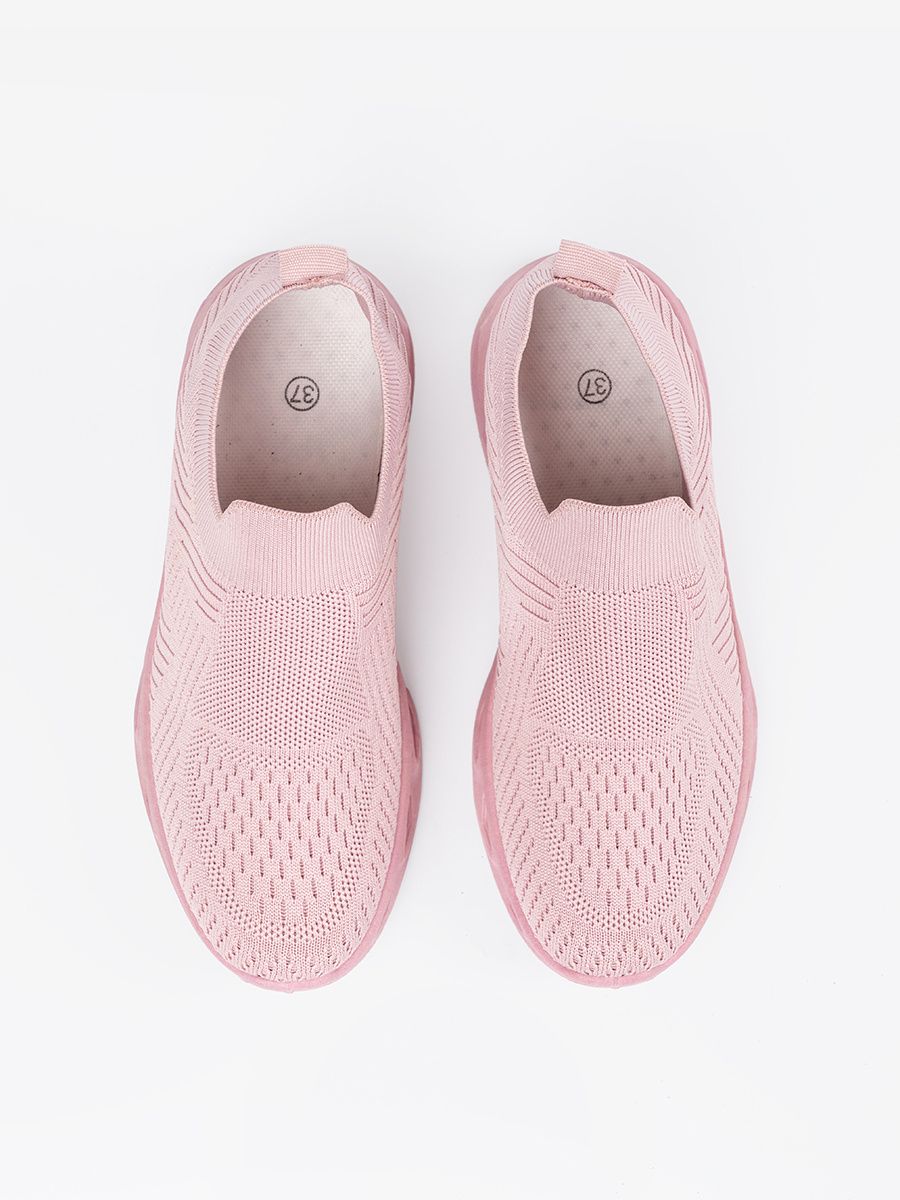 Różowe buty sportowe