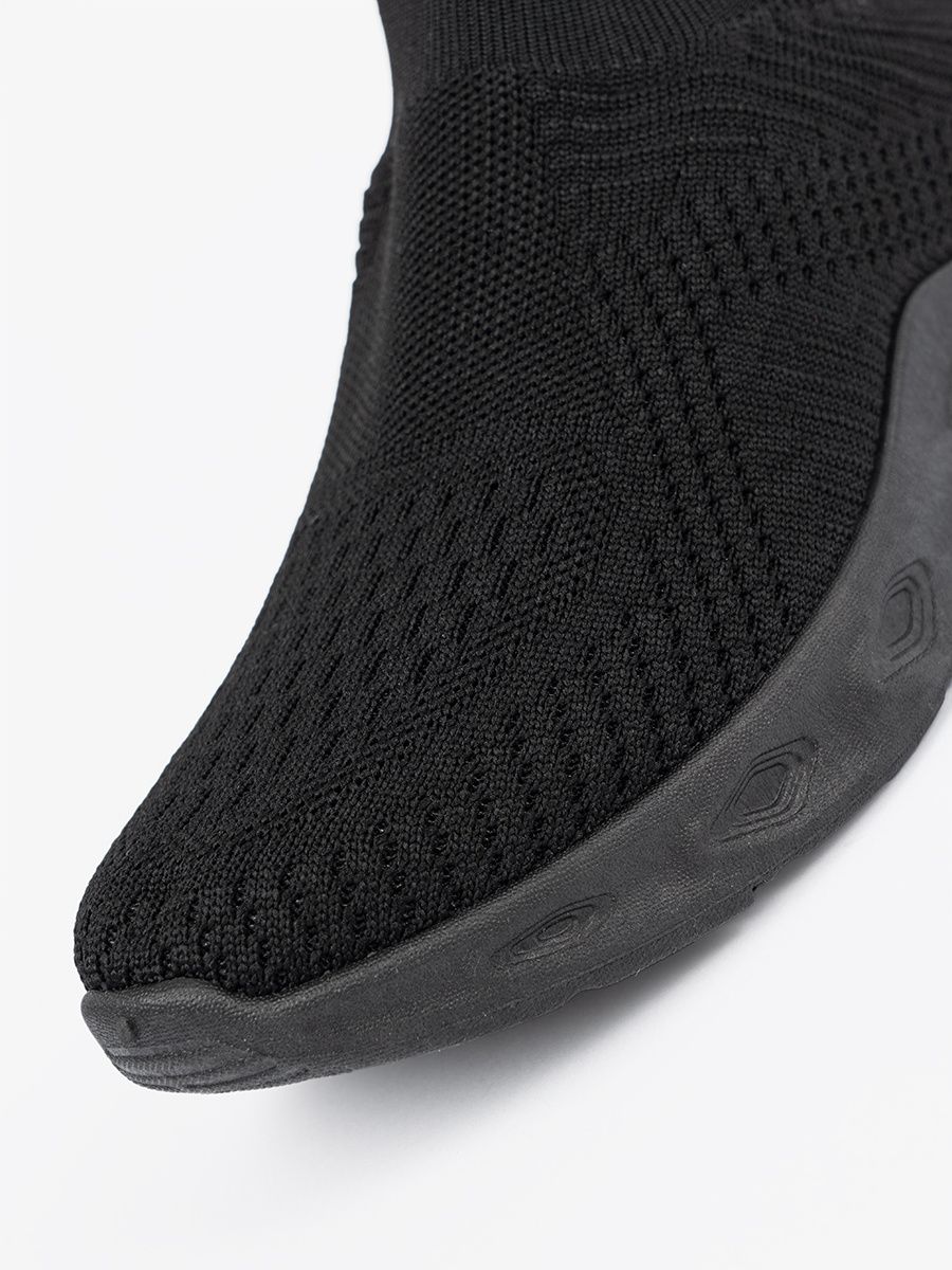 Czarne sneakersy LIBERO