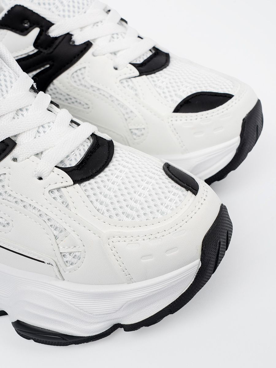 Sneakersy na grubej podeszwie białe