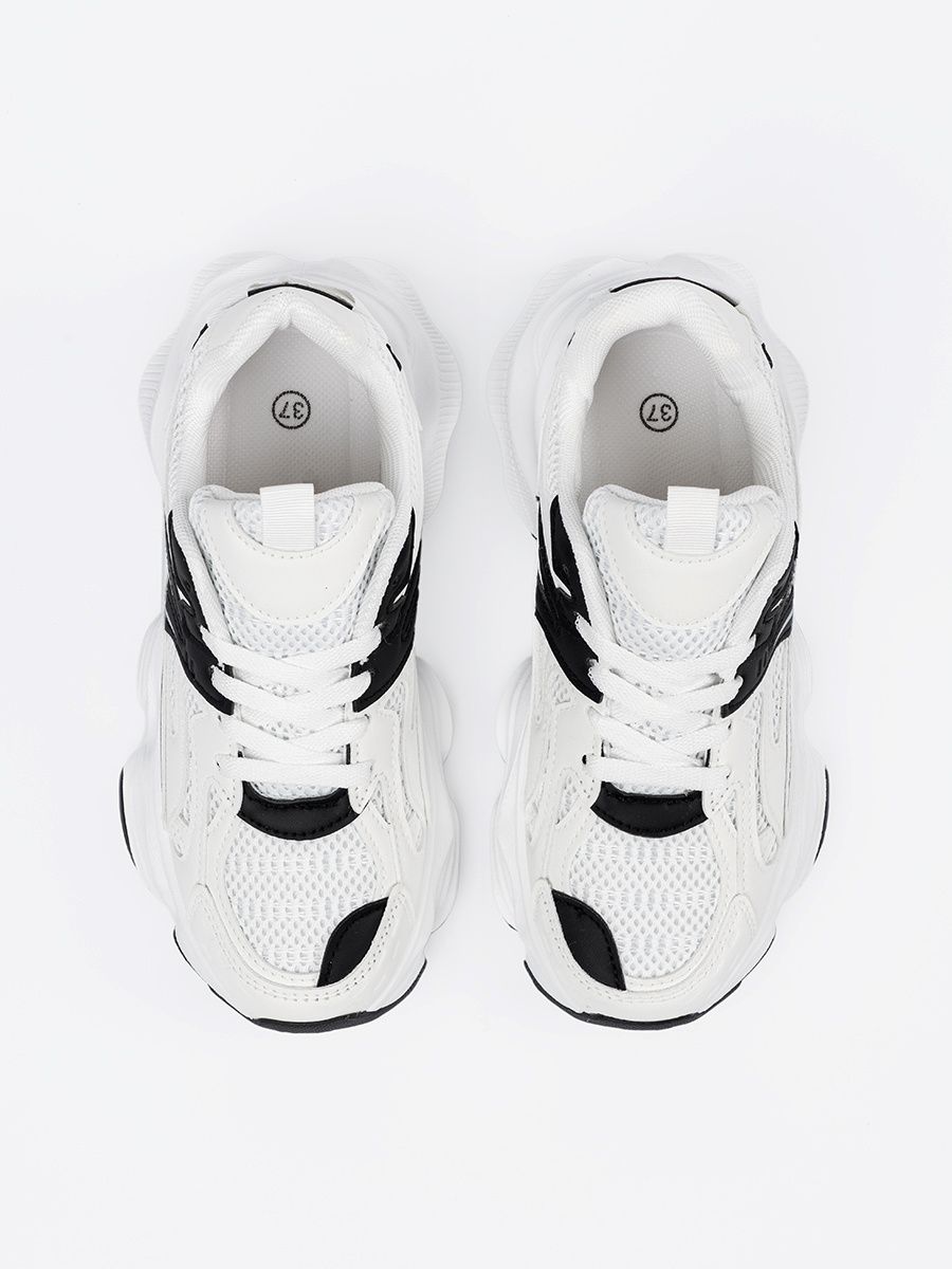 Sneakersy na grubej podeszwie białe