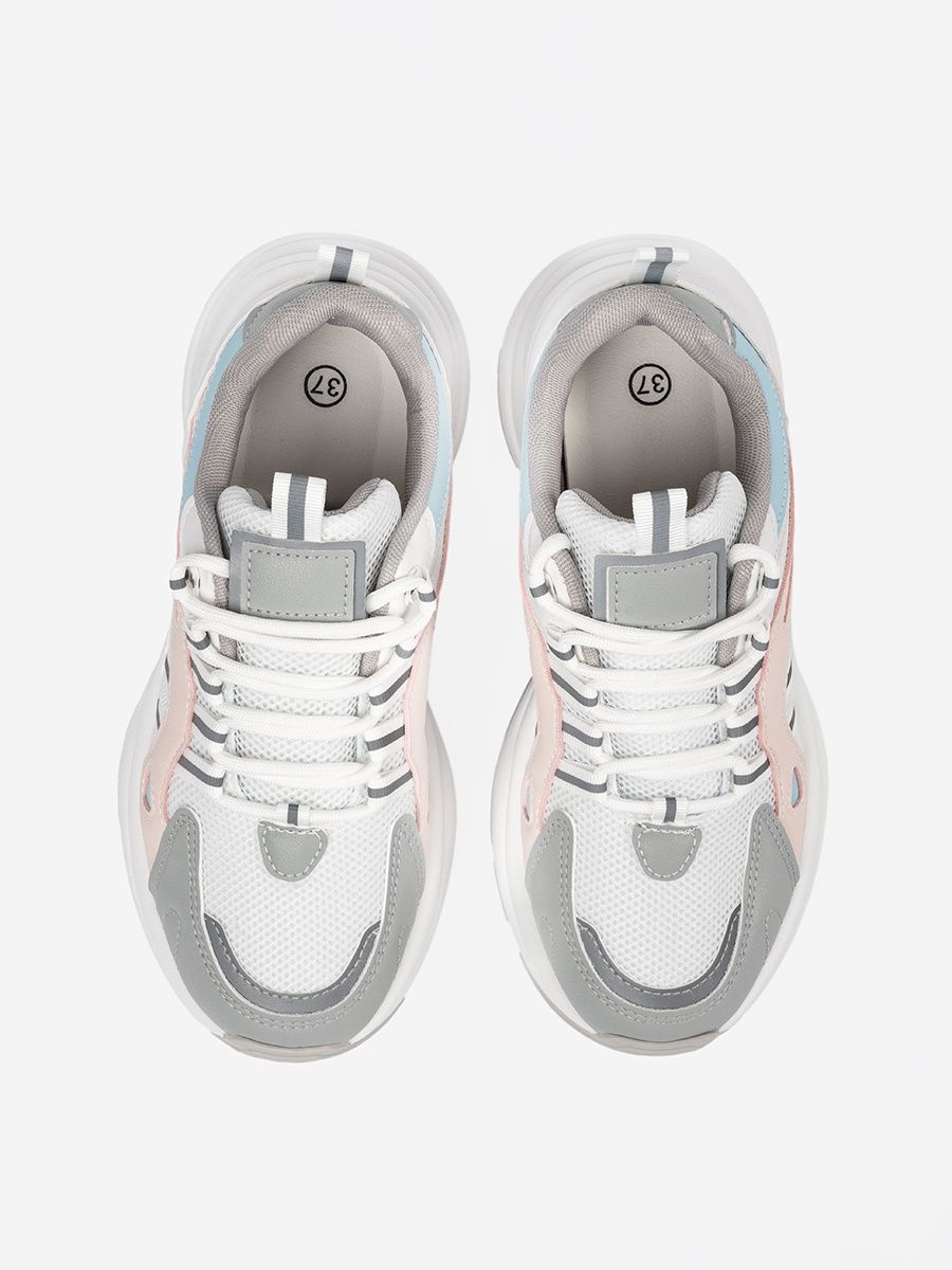 Pastelowe buty sportowe na platformie