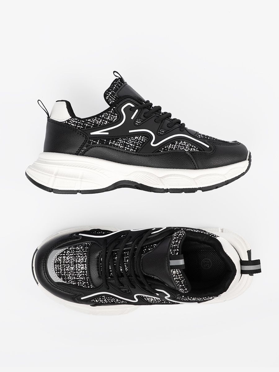 Czarne sneakersy damskie z ozdobnymi wstawkami