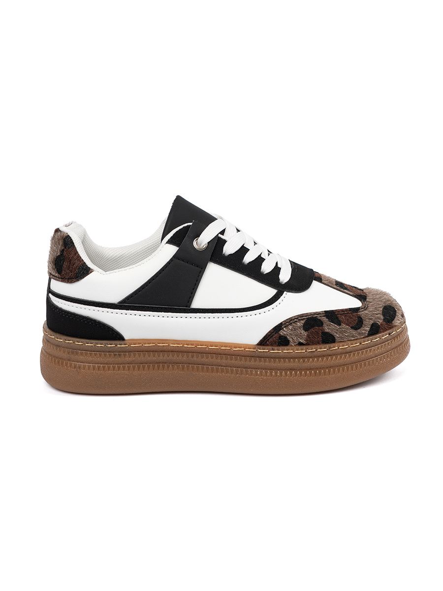 Biało-czarne sneakersy z panterkowymi wstawkami