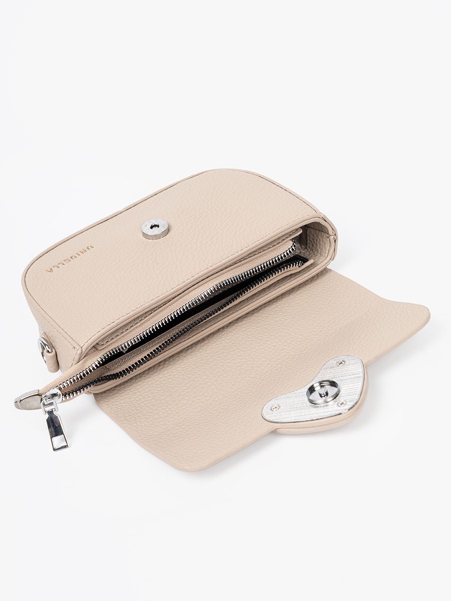 Elegancka beżowa torebka z ozdobnym sercem