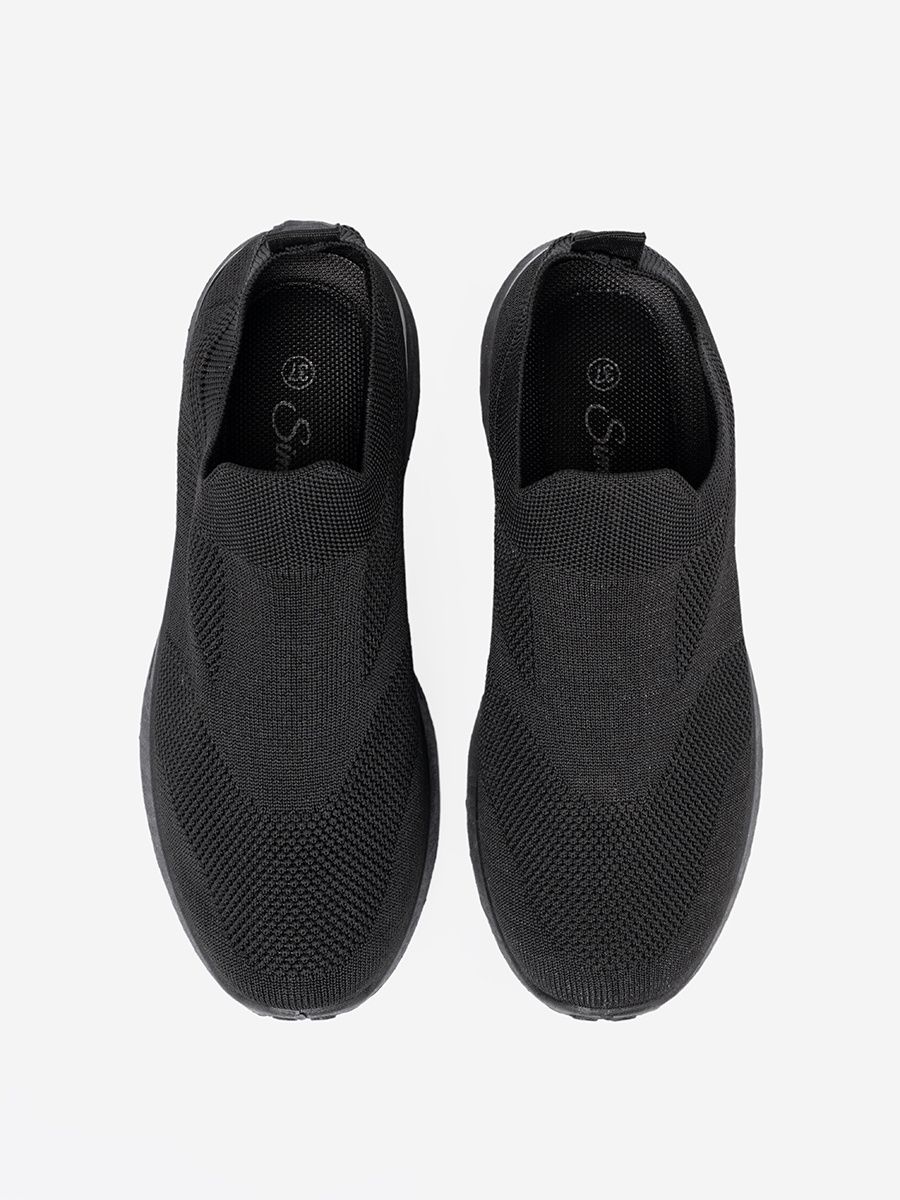 Czarne slip-on sneakers