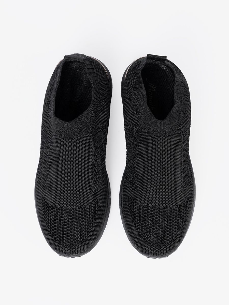 Czarne sportowe buty slip-on z siateczkową cholewką
