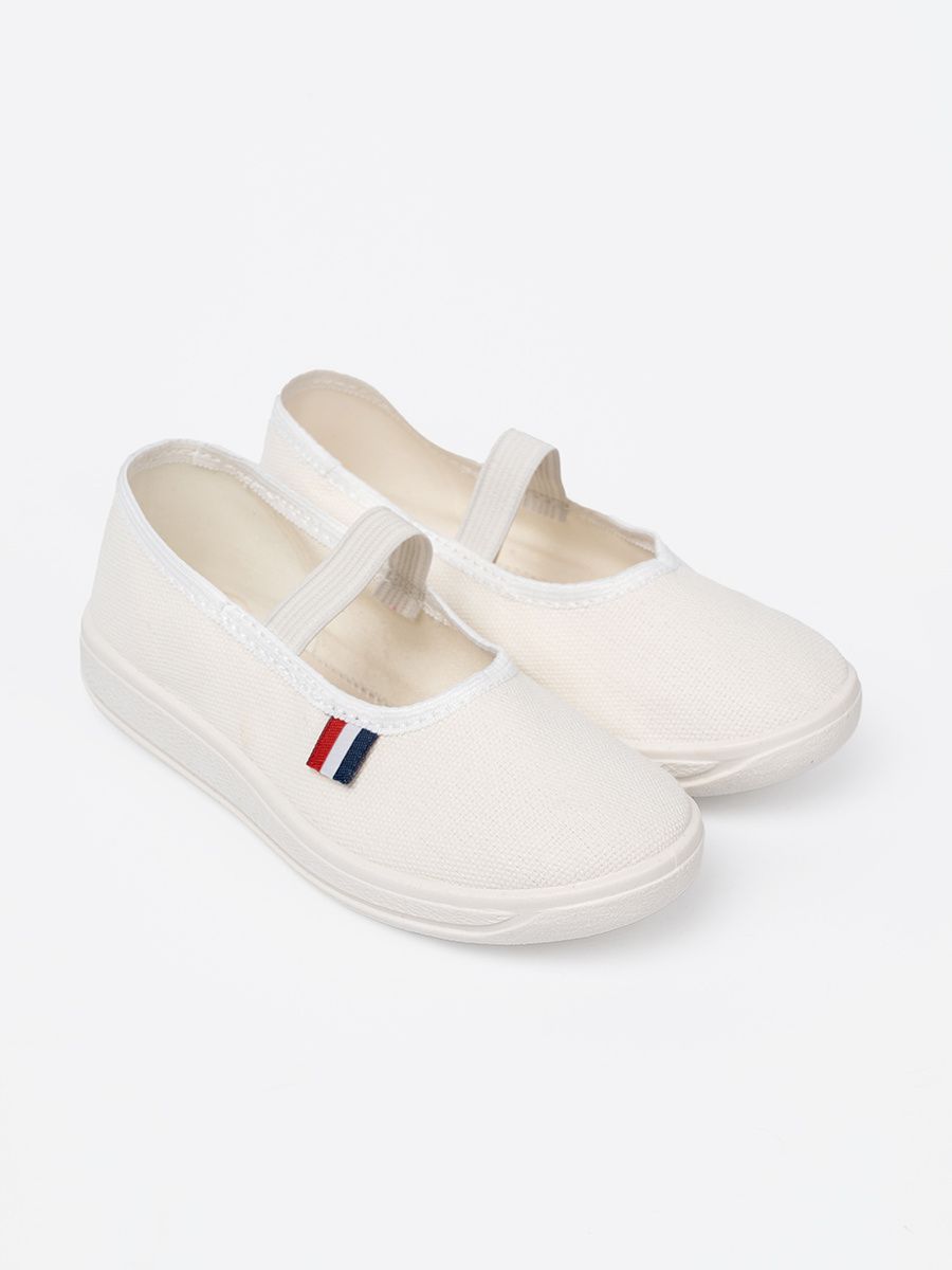 Lekkie białe buty z elastycznym paskiem