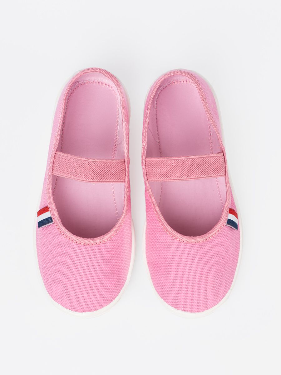 Lekkie różowe buty z elastycznym paskiem
