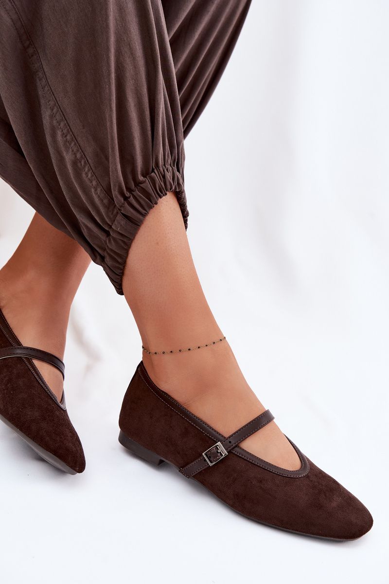 Brązowe baleriny z paskiem z eko zamszu