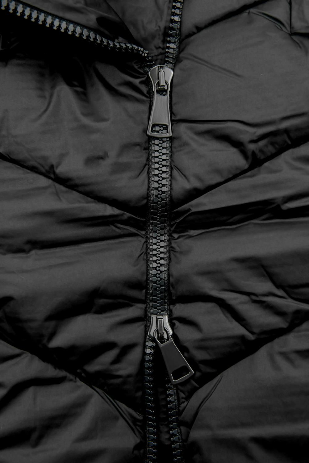 Czarna długa zimowa kurtka