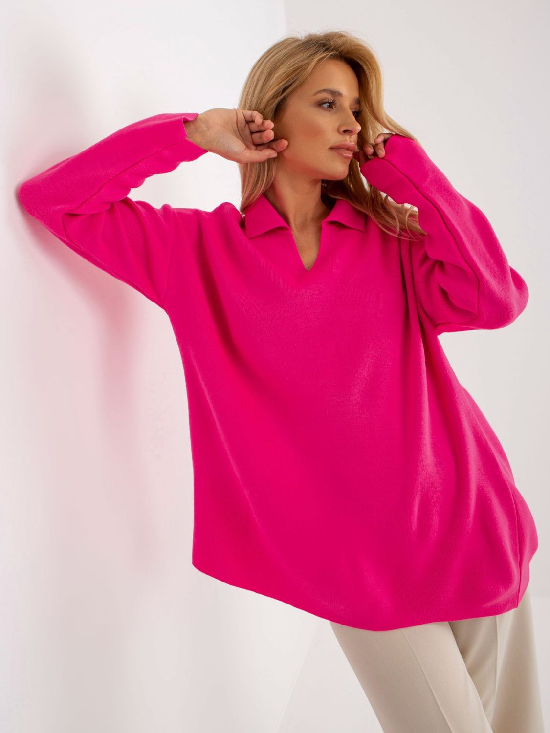 Fluo różowy damski oversize sweter z kołnierzykiem RUE PARIS