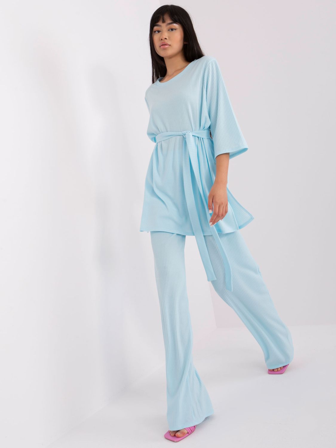 Jasnoniebieski komplet casualowy z bluzką oversize