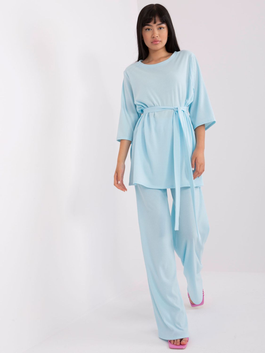 Jasnoniebieski komplet casualowy z bluzką oversize