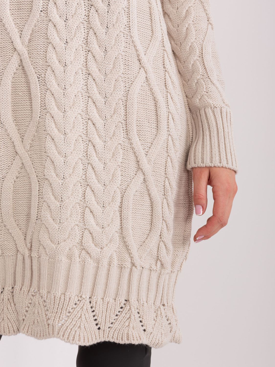 Béżowa midi sukienka z długim rękawem