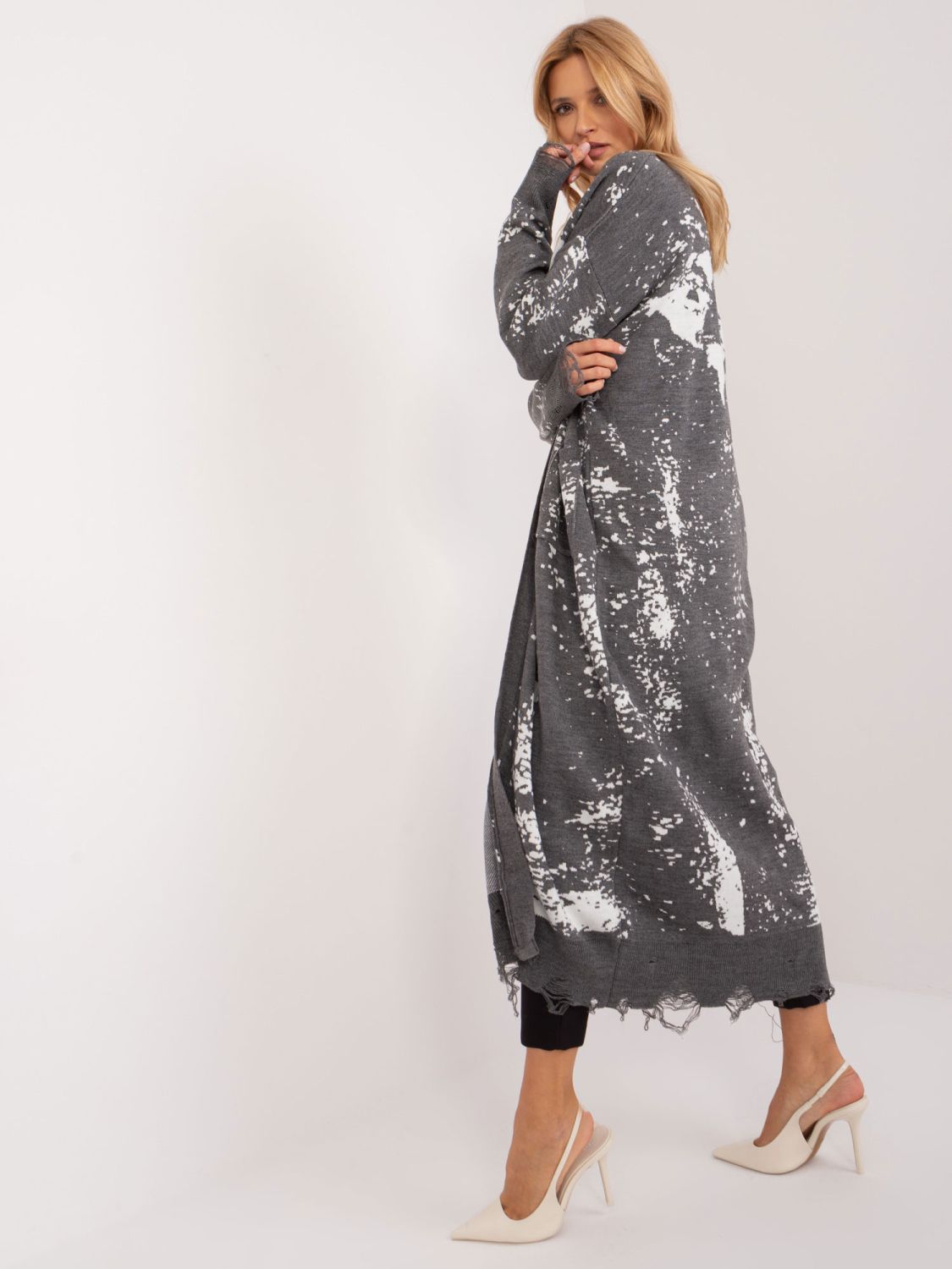 Stylowy kardigan w ciemnoszarym