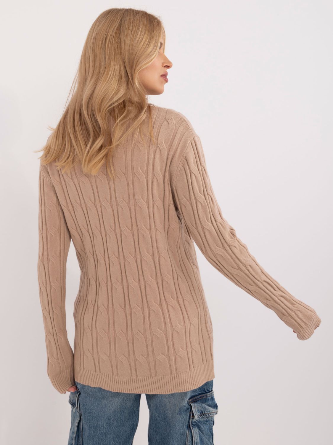 Wygodny sweter w kolorze camel